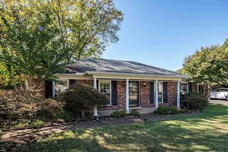 885 Barbara Lynn Dr Collierville, TN 38017