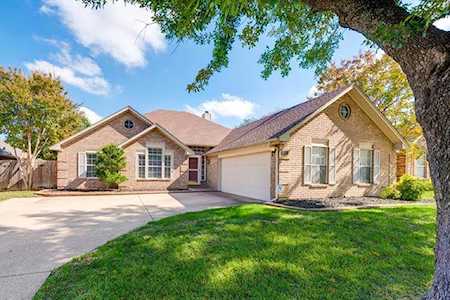 4509 Ainsworth Circle Grapevine, TX 76051
