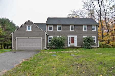 42 Oxford Rd Charlton, MA 01507