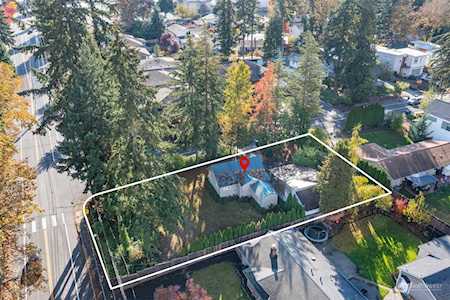 13052 NE 95th St Kirkland, WA 98033