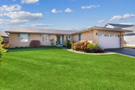 39813 N Crabapple Dr Antioch, IL 60002