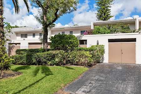 3057 N Palm Aire Dr #3057 Pompano Beach, FL 33069