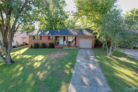 1215 Pennylane Decatur, AL 35601