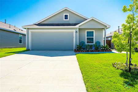 5824 Grindstone Drive Forney, TX 75126
