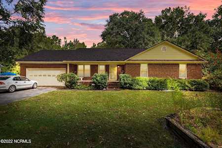 1410 Thorpe Abbotts Lane New Bern, NC 28562