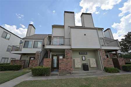 3129 Sondra Drive #207 Fort Worth, TX 76107
