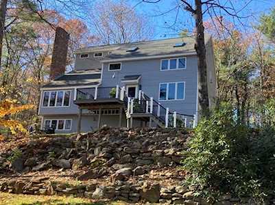 75 Howard St Paxton, MA 01612