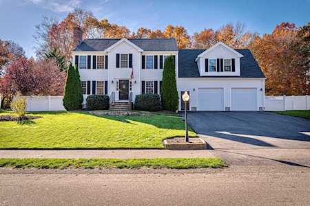 45 Metacomet Ave Taunton, MA 02718