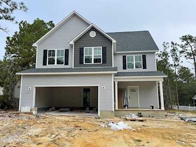504 Oak Pond Point Hubert, NC 28539