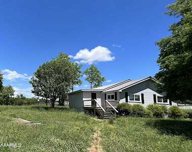 1010 Burnett Station Rd Seymour, TN 37865