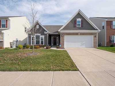 631 Keepsake Run Greenwood, IN 46143