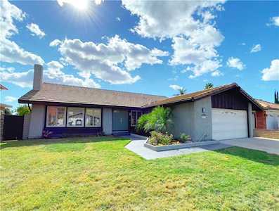 28910 Marlies St Agoura Hills, CA 91301