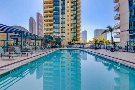 555 Front St #1202 San Diego, CA 92101