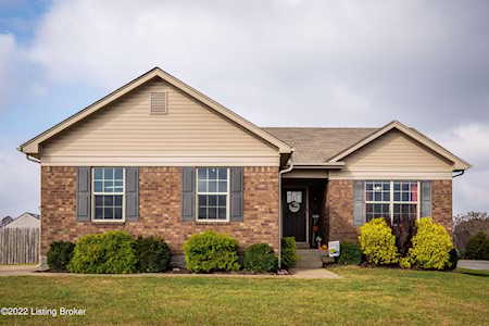 109 Gentry Crossings Ct Mt Washington, KY 40047