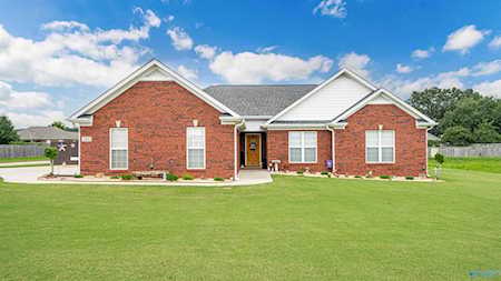 101 Castlehill Drive Meridianville, AL 35759
