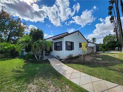 2426 N Spurgeon St Santa Ana, CA 92706