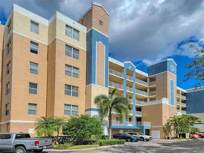 960 Starkey Rd #1104 Largo, FL 33771