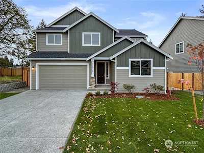 11120 71st Avenue Ct E Puyallup, WA 98373