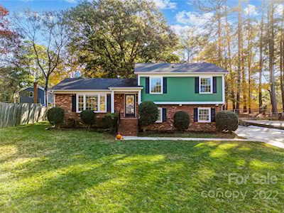 10909 Blue Heron Dr Charlotte, NC 28226