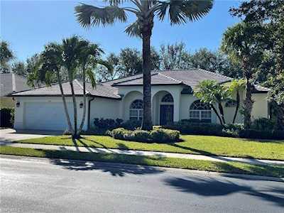 8424 Laurel Lakes Blvd Naples, FL 34119