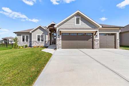 1908 NE Park Ridge Dr Lee's Summit, MO 64064