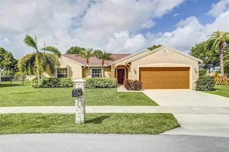 1539 SW 99th Ter Davie, FL 33324