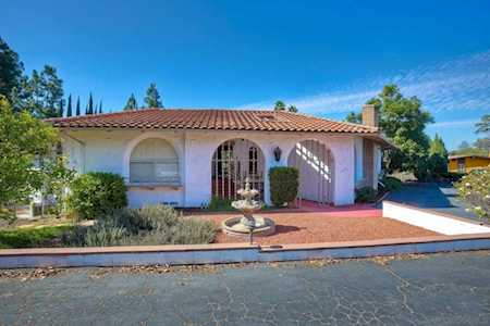 1852 Circo Del Cielo Drive El Cajon, CA 92020