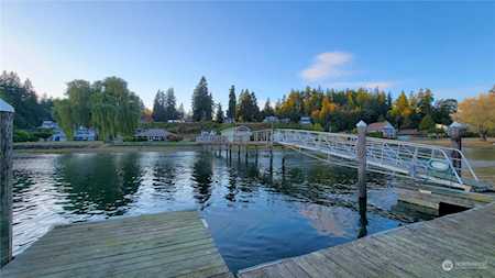1108 NW Sunlit Ln Bremerton, WA 98312