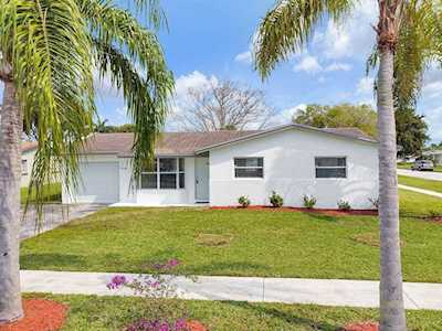 1806 NW 68th Ave Margate, FL 33063