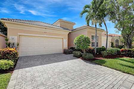 7023 Demedici Circle Delray Beach, FL 33446