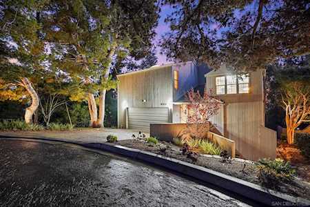 15808 Highland Ct. Solana Beach, CA 92075