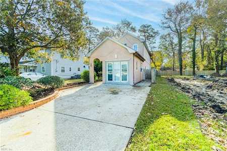 720 24th St Virginia Beach, VA 23451