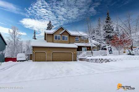 10930 Kaskanak Dr Eagle River, AK 99577