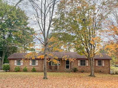 102 Crosby Dr Hendersonville, TN 37075