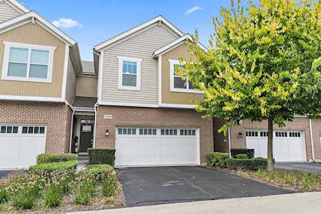 2370 N Moseley Ct Palatine, IL 60074