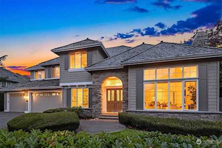2313 279th Dr SE Sammamish, WA 98075