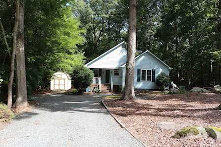 1006 Highland Trail Chapel Hill, NC 27516