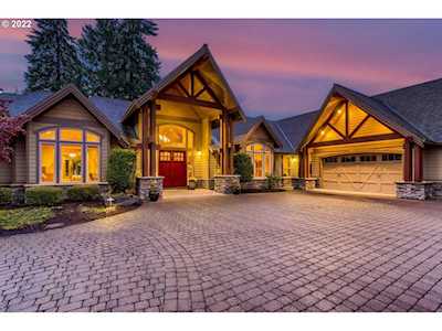 20893 S Vista Del Lago CT Oregon City, OR 97045
