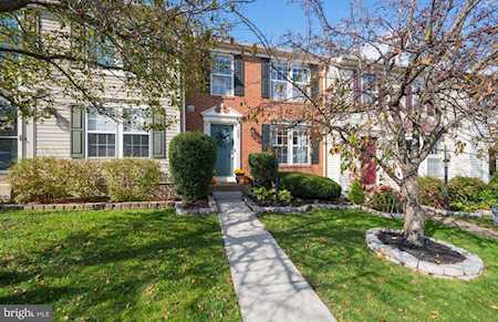 205 Shirley Square SE Leesburg, VA 20175