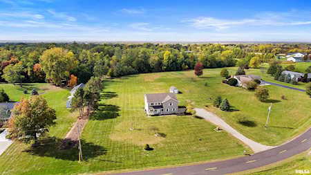 142 Legion Rd Washington, IL 61571
