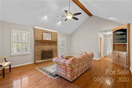 8400 Chestnut Oak Ct Harrisburg, NC 28075