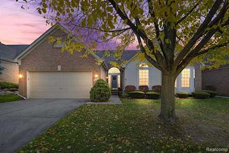 1133 Churchill Rochester, MI 48307