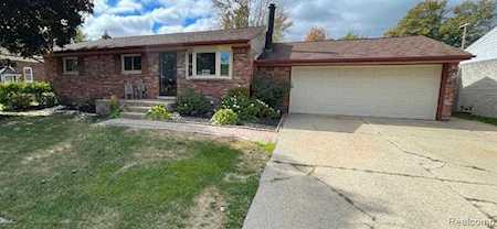 28001 Roy Saint Clair Shores, MI 48081