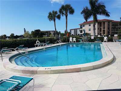 9 N High Point Cir #106 Naples, FL 34103