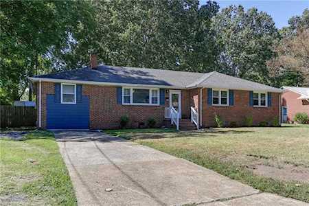 445 Martha Lee Dr Hampton, VA 23666