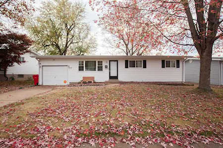 1240 Bobolink Dr Florissant, MO 63031