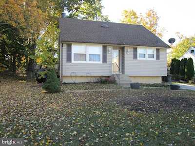 25 Jerome Ave Sicklerville, NJ 08081