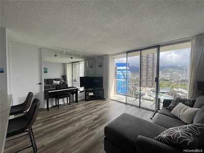 1925 Kalakaua Avenue #1306 Honolulu, HI 96815
