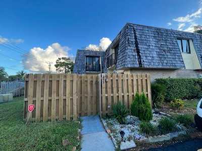 295 Woodland Road #295 Palm Springs, FL 33461