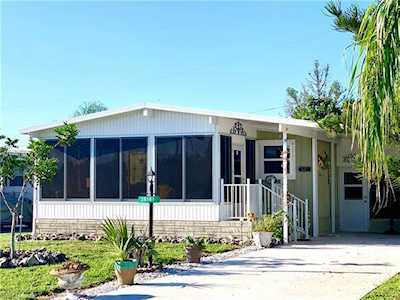 26181 Earl Rd Bonita Springs, FL 34135